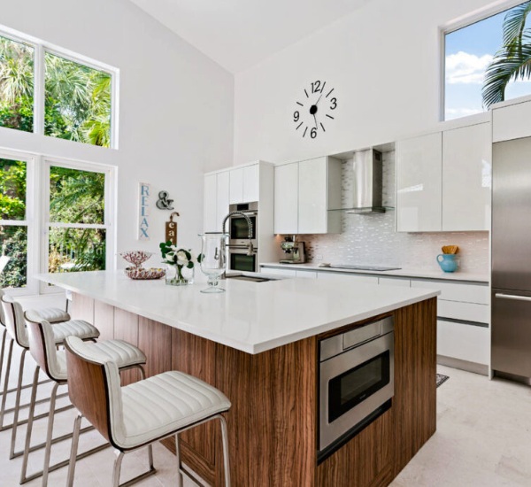 Quality Custom Kitchen and Bathroom Cabinets in Wesley Chapel, FL