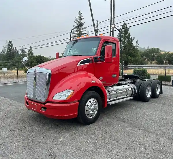 Semi Truck Roadside Assistance in Chicago IL