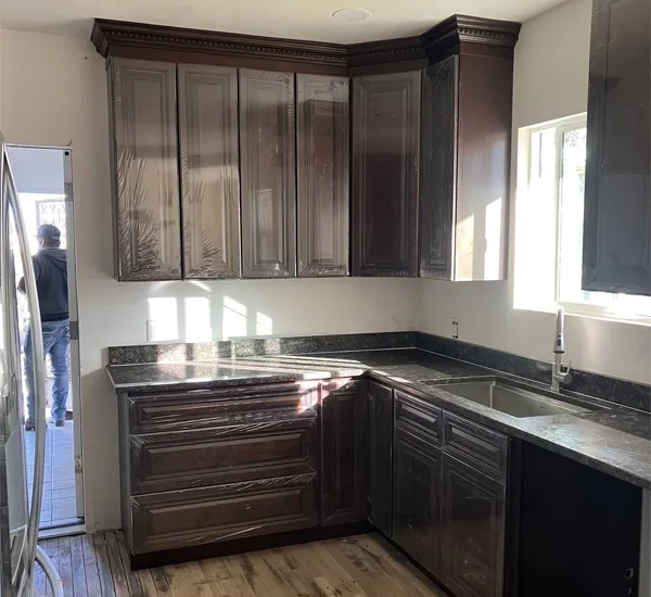 Professional Cabinet Installation Service in Socorro, TX